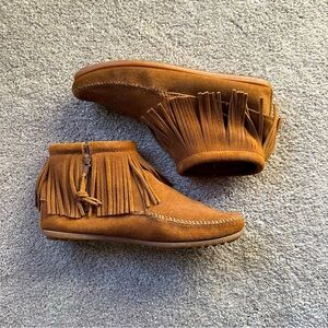 Minnetonka Fringe Hardsole Ankle Booties
